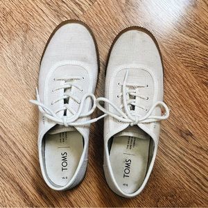 Toms beige sneakers